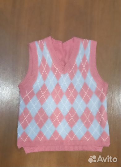 Женский трикотажный жилет