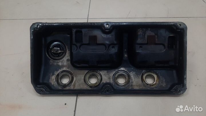 Крышка головки блока (клапанная)