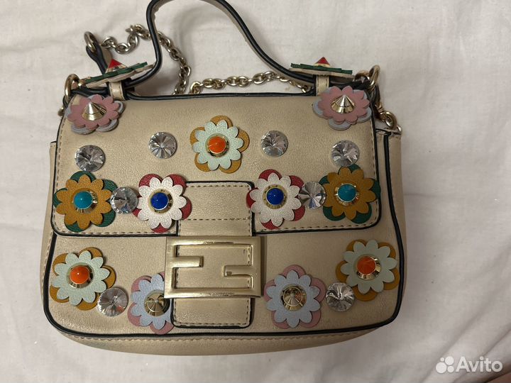 Клатч fendi