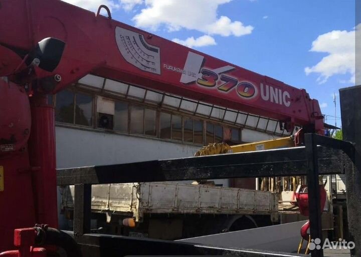 Isuzu NQR75 с КМУ, 2010