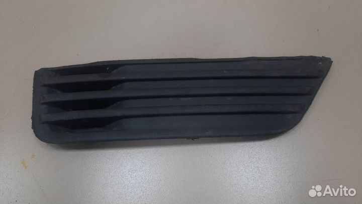 Решетка в бампер правая Ford Focus, Opel Astra