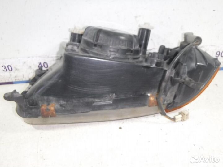 Фара правая VW Passat B3