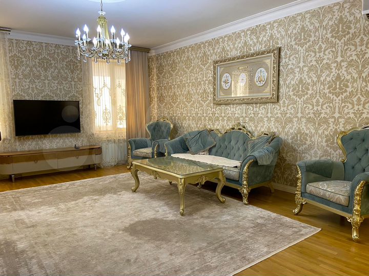 Дом 169,5 м² на участке 2,5 сот.