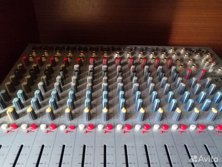 Микшерный пульт soundcraft e12 spirit