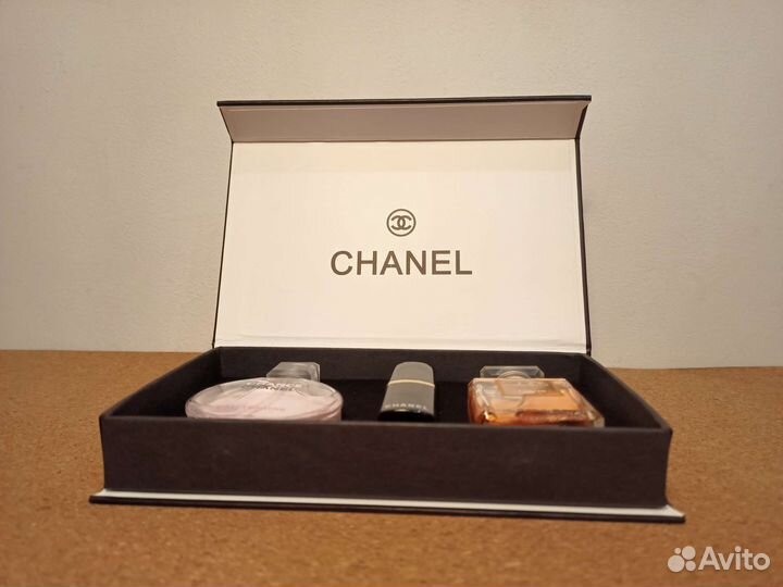 Подарочный набор косметики