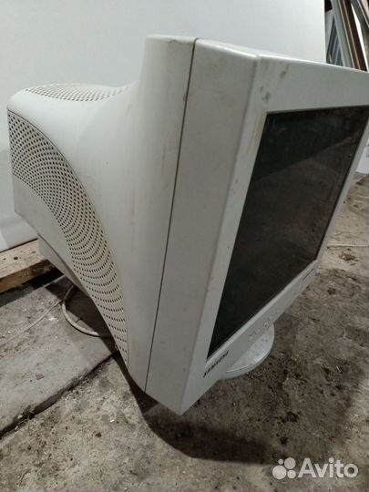 Монитор самсунг SyccMaste 763мвr