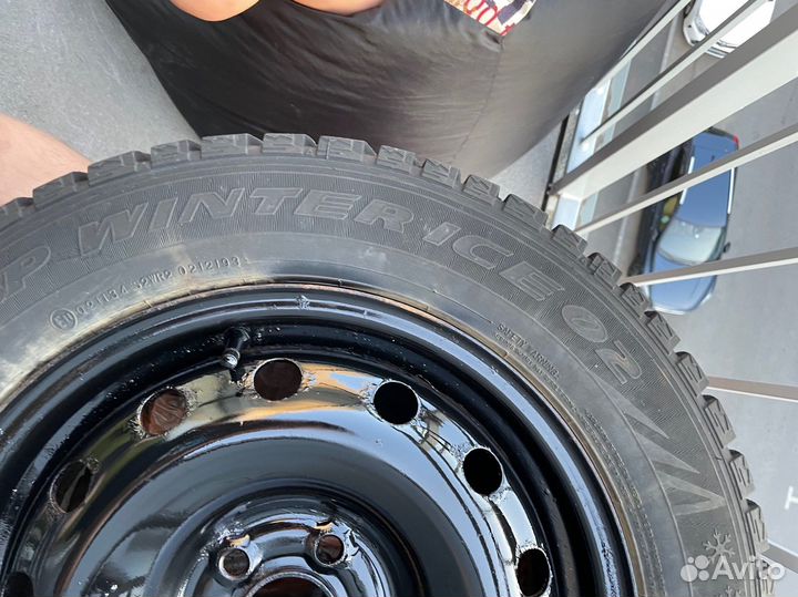 R15 Dunlop SP Winter Ice 02 185/65, PCD 5x100 DIA 38