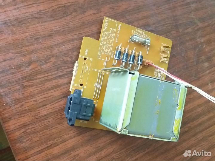 Запчасти от магнитолы LG