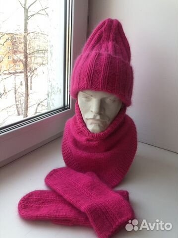 Шапка,варежки,манишка ручная работа