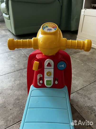 Мотоцикл веселого щенка fisher price