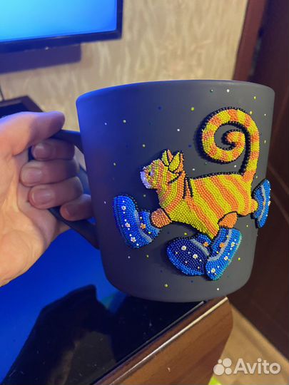 Кружка с рисунком ручной работы