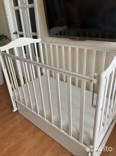 Кровать с матрасом 120х60 в хорошем состоянии