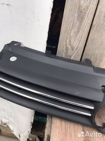 Решетка радиатора Volkswagen Polo 2010-2014