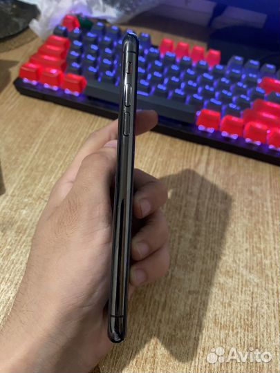 iPhone Xs, 64 ГБ