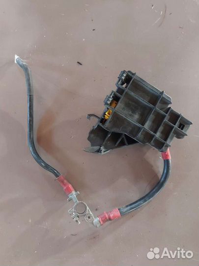 Клемма Плюсовая на Audi A8 D3