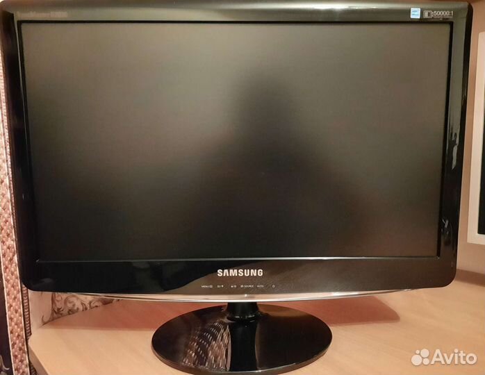 Монитор Samsung