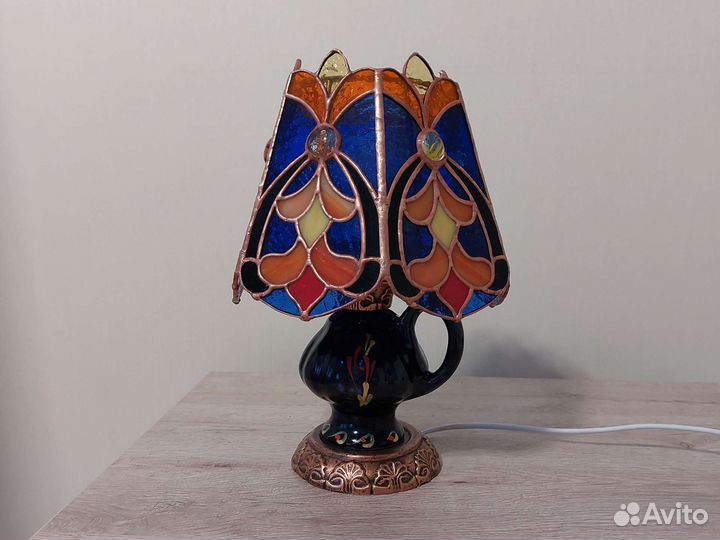 Прикроватный светильник