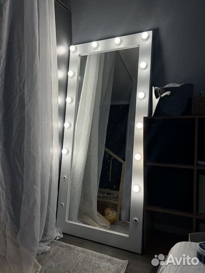 Зеркало с подсветкой