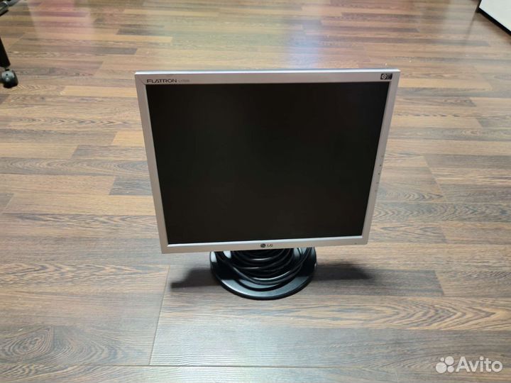 Монитор LG L1753S