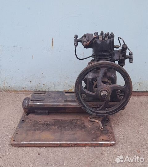 Компрессор двухпоршневой. СССР