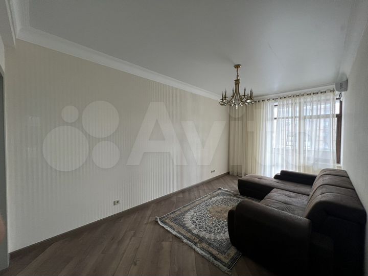 2-к. квартира, 91,7 м², 3/12 эт.