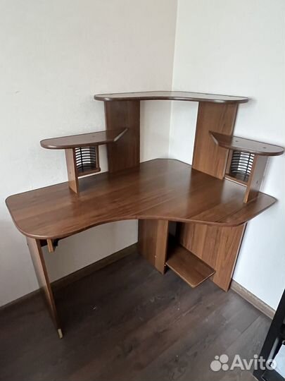 Письменный угловой стол бу