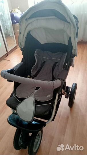 Прогулочная коляска