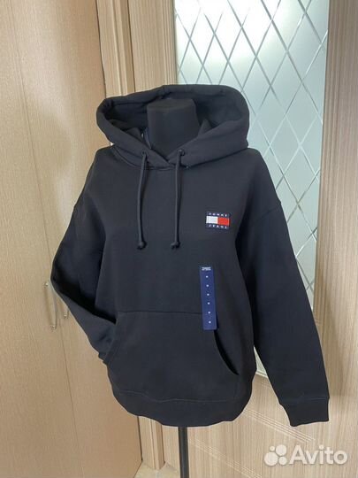 Tommy jeans толстовка M оригинал женская