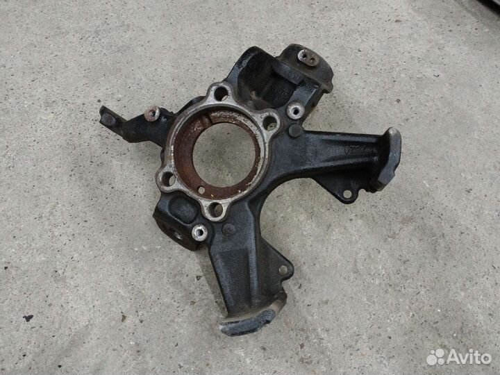 Кулак поворотный правый audi skoda volkswagen