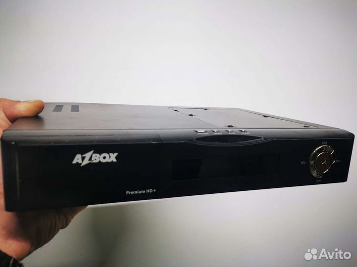 Спутниковый ресивер Azbox