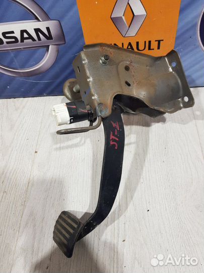 Педаль тормоза renault sandero stepway