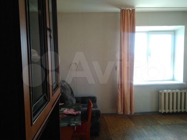 Комната 21 м² в 3-к., 4/4 эт.