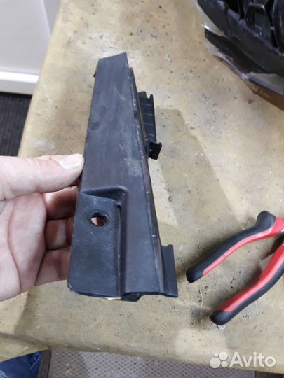 2020-23 Солярис крепление правой фары Solaris