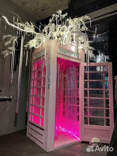Телефонная будка