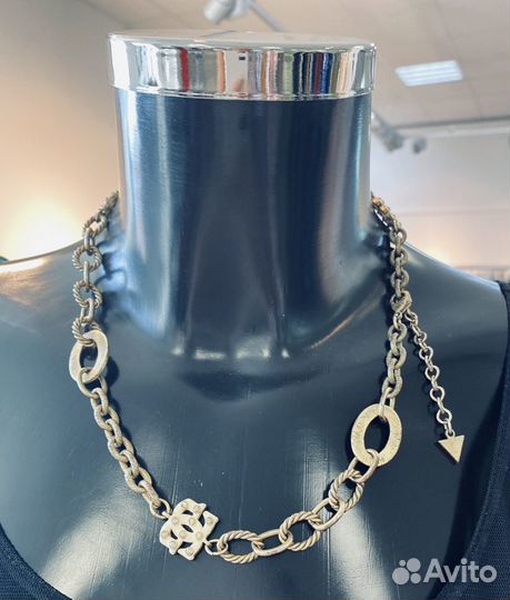 Украшения марки guess