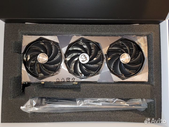 MSI GeForce RTX 4090 suprim