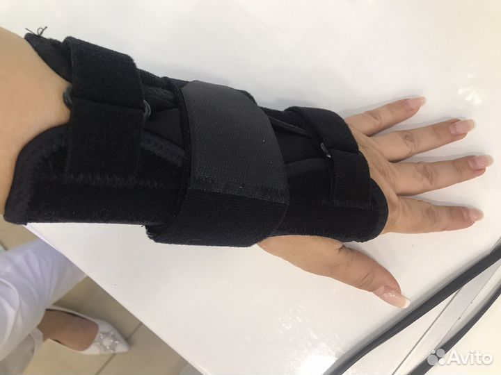 Бандаж на лучезапястный сустав