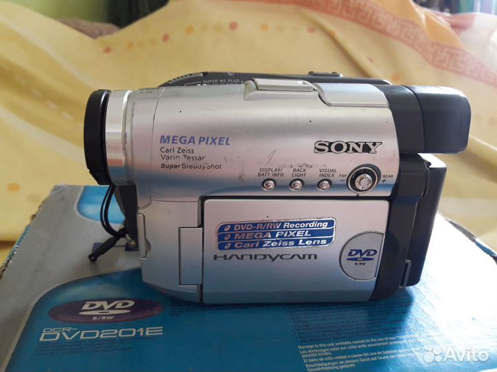 Видеокамера Sony DCR DVD201E