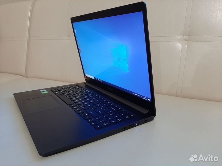 Ноутбук Acer i3-8145U/8GB/SSD256/GeForce MX250