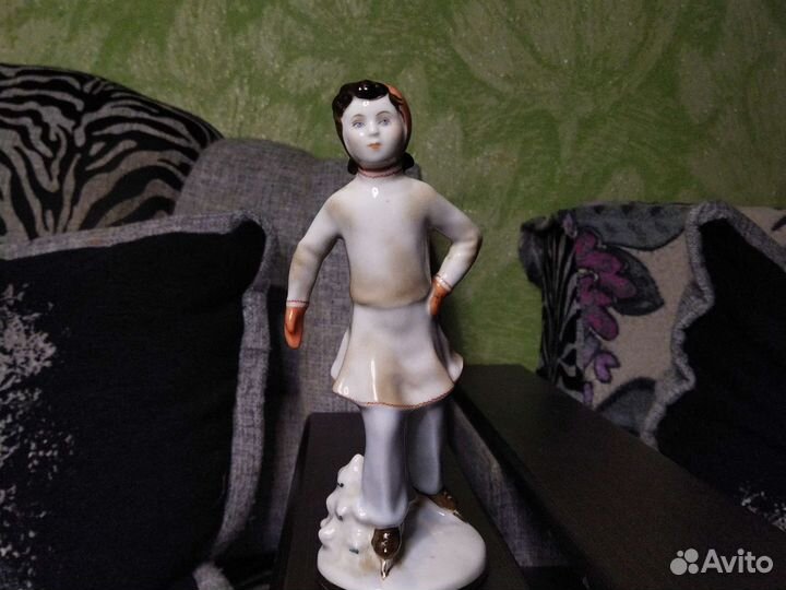 Фарфоровые статуэтки