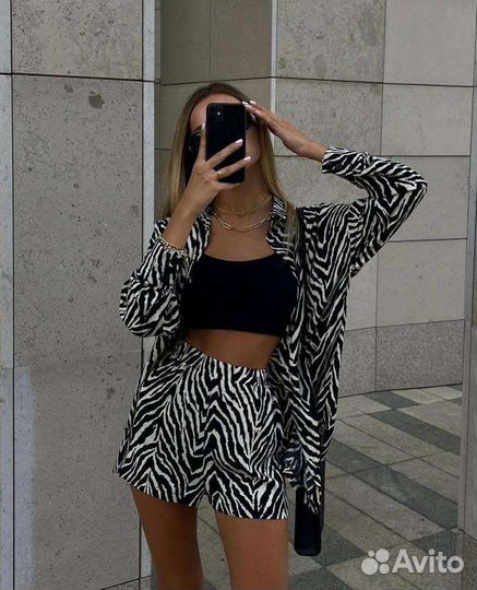 Костюм с шортами новый