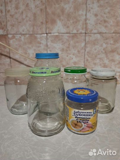 Банки и бутыли стекляннные