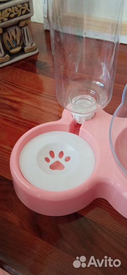 Миски и поилка для кошек и мелких пород собак
