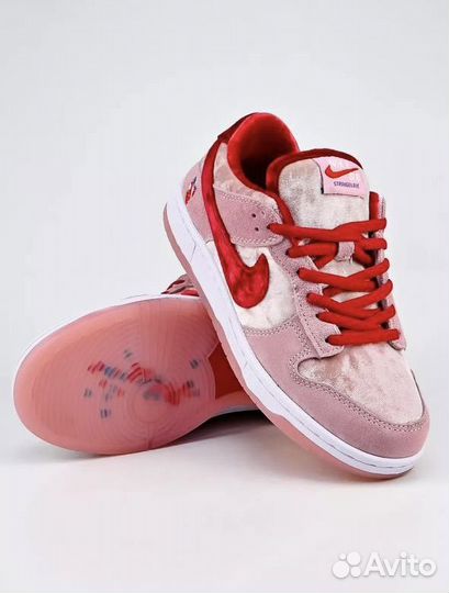 Кроссовки Nike SB Dunk Strangelove Red