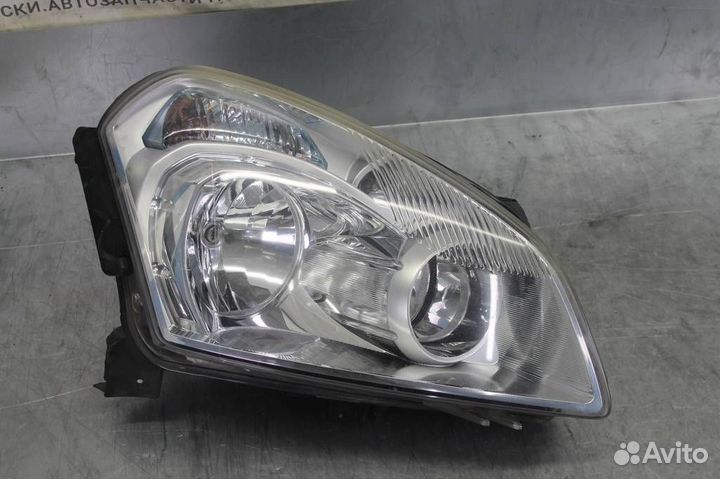 Фара правая Nissan Qashqai J10 дорестайл