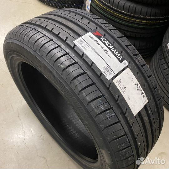 Yokohama BluEarth-ES ES32 A 235/45 R17 V