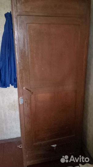 Шкаф старый