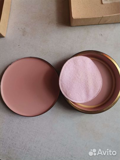 Пудреница ленэмальер СССР новая