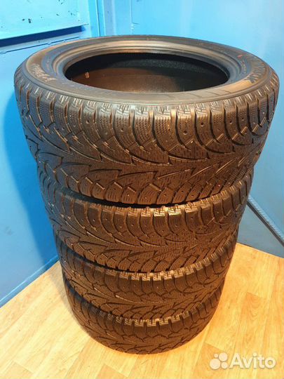Hankook Winter I'Pike 235/55 R17