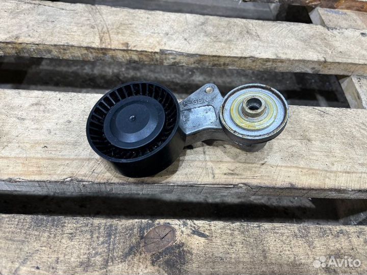 Ролик натяжной навесного оборудования Bmw 7 E38